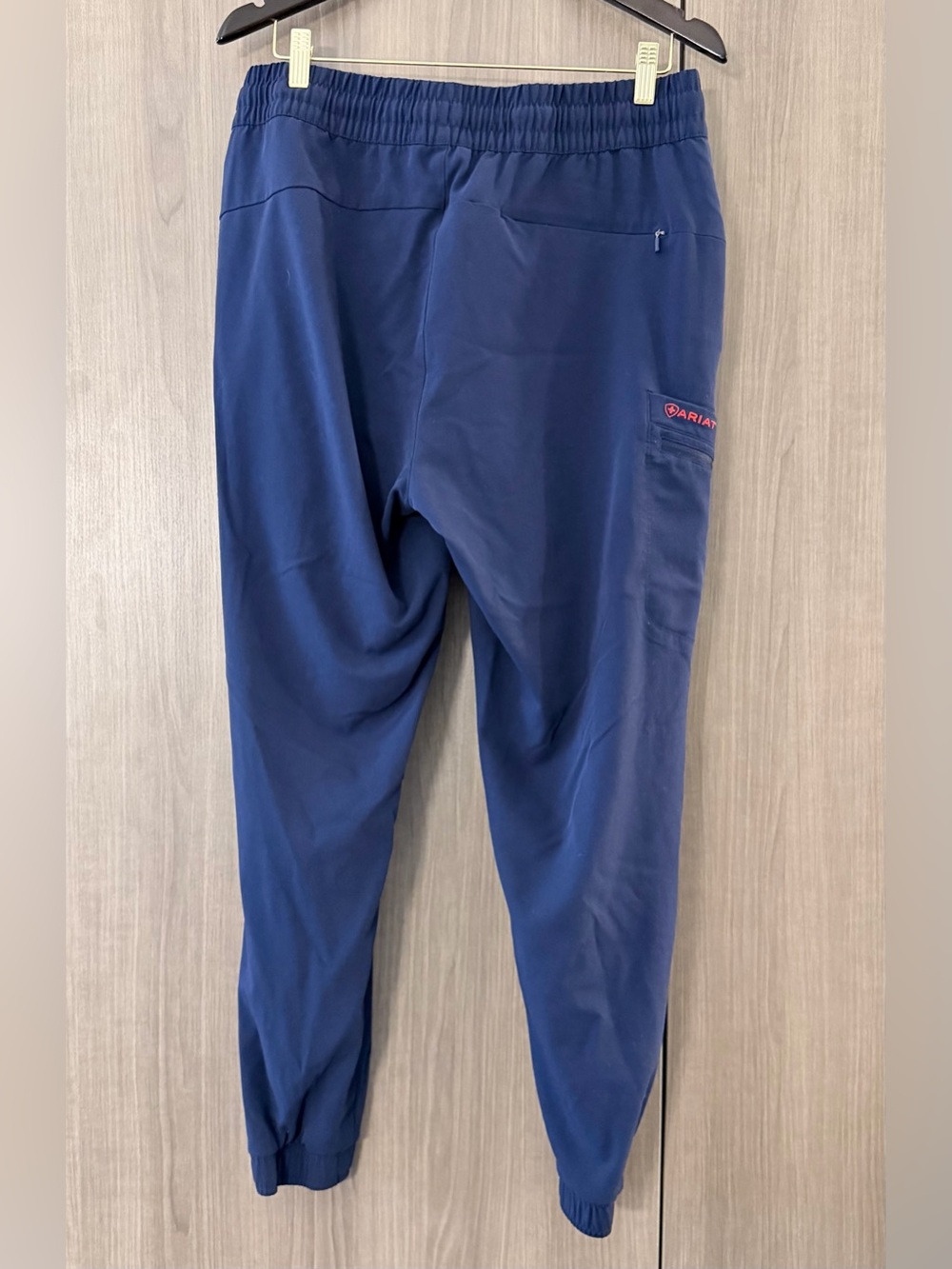 Ariat Women Scrub Set L Navy Clara Top Blackwell Cargo Jogger Pants 10039717 - Picture 10 of 16